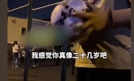 “童言无忌吗？”34岁女子晚上锻炼的时候，被一六年级的男孩儿搭讪，男孩一个劲儿的