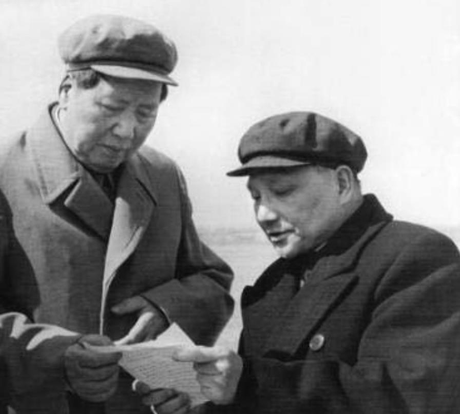 1973年，毛主席问邓小平，在他死后，中国会发生什么情况？王洪文说：主席的革命路