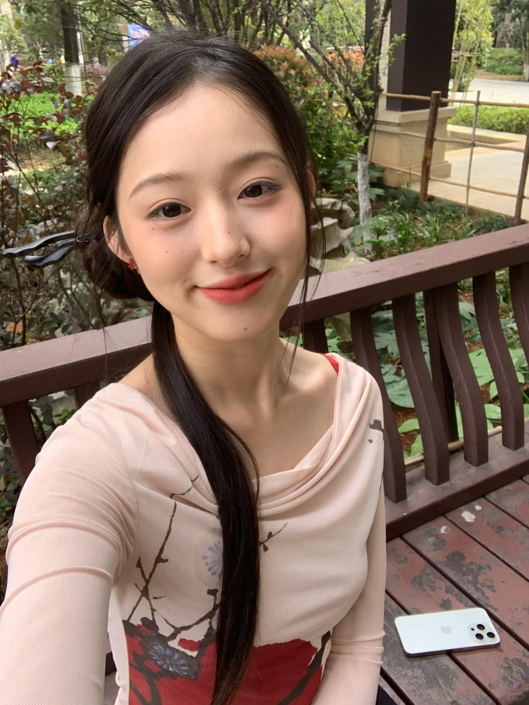 细眉红唇真的好喜欢