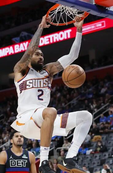 NBA常规赛，太阳客场125-121胜活塞。太阳球员理查兹出战29分钟，得21分