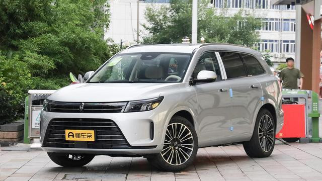 阻击理想L6？问界出手了，中大型SUV，综合续航1300km