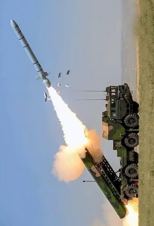 【以中国当下军力，美国不可能与中国开战】

虽然双方在掐架，但都是动动嘴或是比划