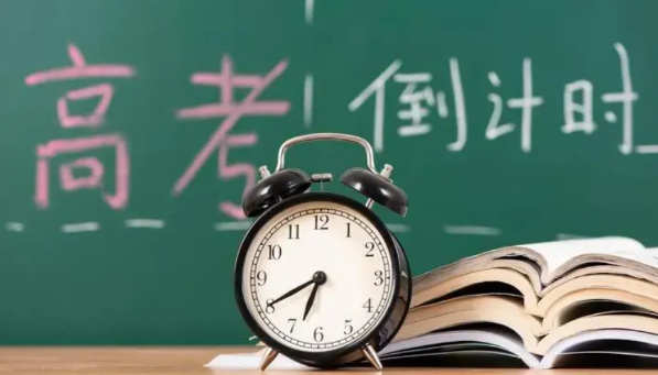 高三的成绩会在什么时候定型，这是很多高三家长关心的问题。

高三成绩的四大关卡，