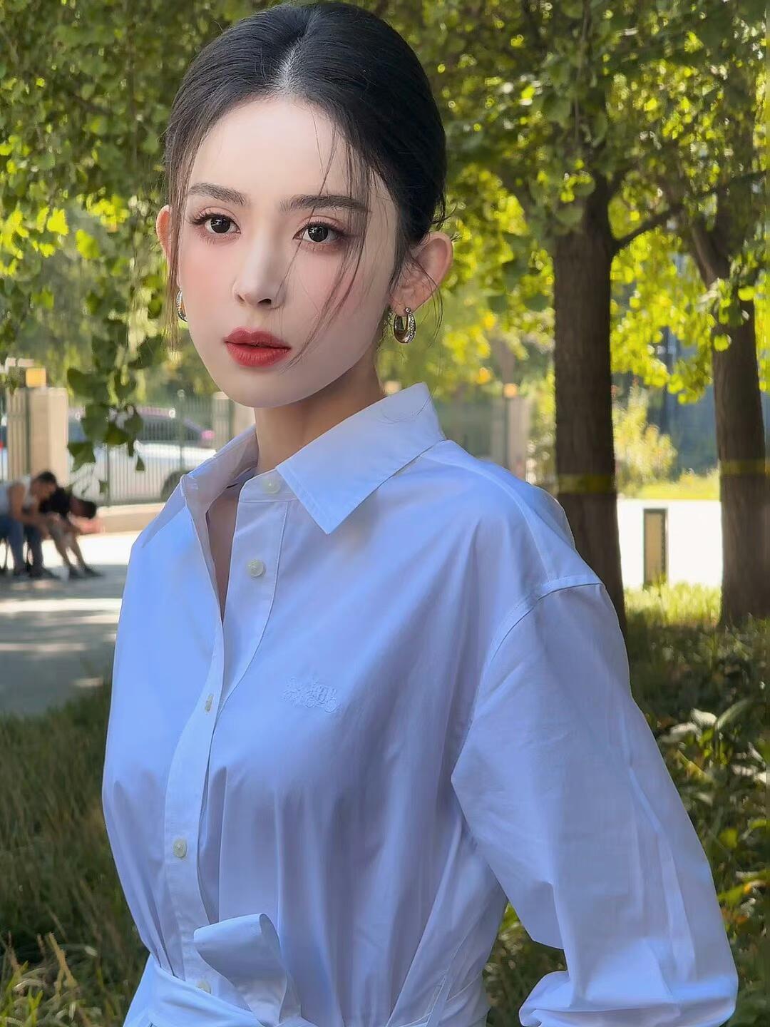 古力娜扎活动生图