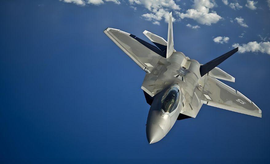 F-22战斗机有望升级内置红外搜索跟踪系统，美军欣喜