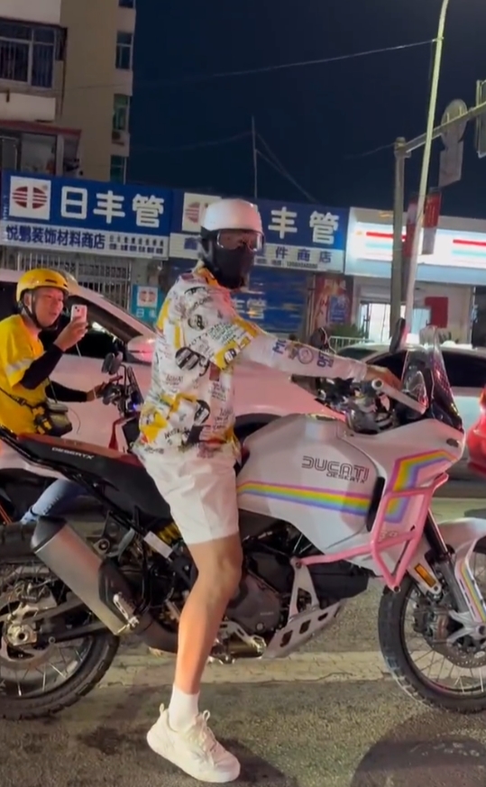 这都能认出来是黄景瑜