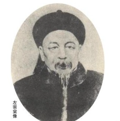 1885年，74岁左宗棠去世，消息传来，慈禧如闻晴天霹雳，好半天才回过神来，于是