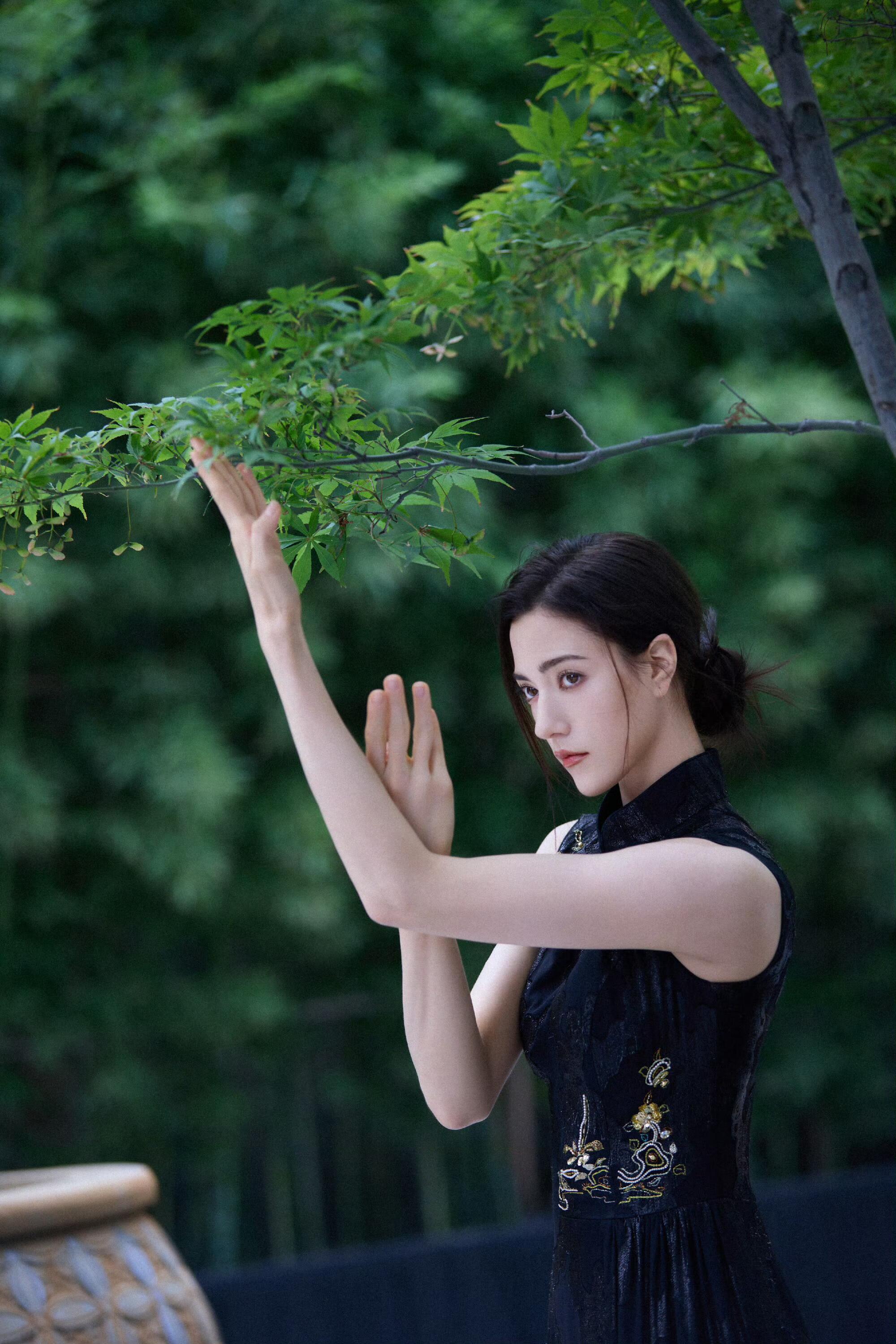 娜然竹林中冷冽打女
