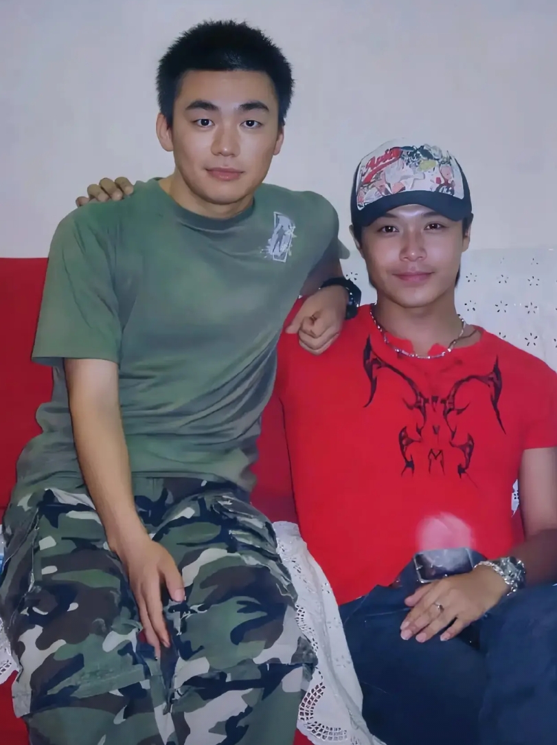 陈思诚这个人人品不知道咋样

但是陈思诚这辈子真的喜欢的不是身为女人的佟丽娅，也