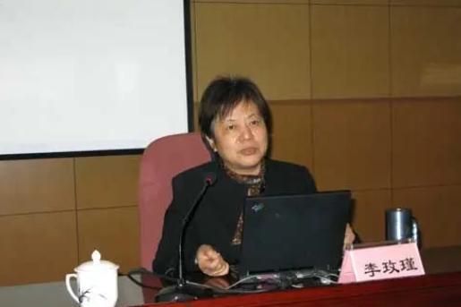 这才是真专家！24年中国人民公安大学李玫瑾建议表示：凡是扶了老人被要求天价赔偿的