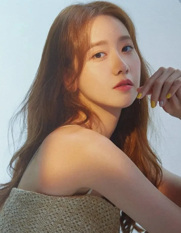 林允儿
性别：女
出生日期：+1990-05-30
出生地：韩国,首尔
更多中文