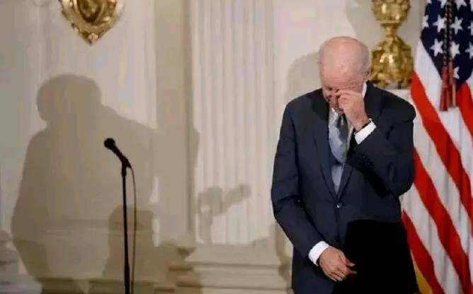 突发身亡！
美国突传噩耗！
刚得到最新消息，没想到马里兰州一家购物中心内发生枪击