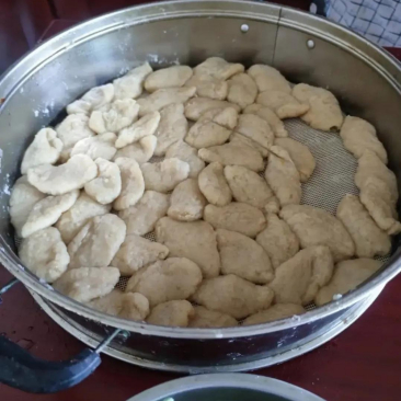    婆婆天天在家里做这个，光看着就让我感到反胃，可我又不敢跟她说，这该如何是好
