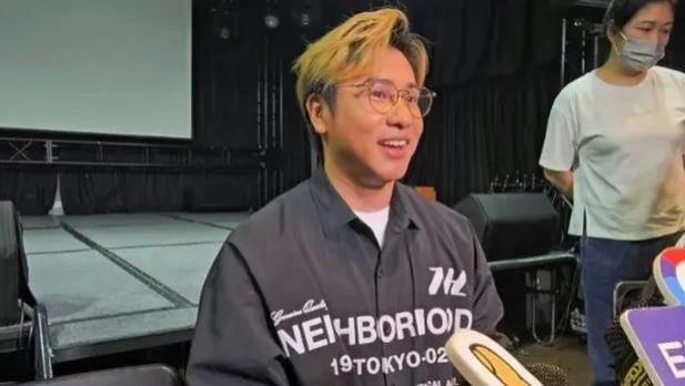 欧弟自曝收入惨淡，卖跑车养女儿，网友感叹明星生活不易