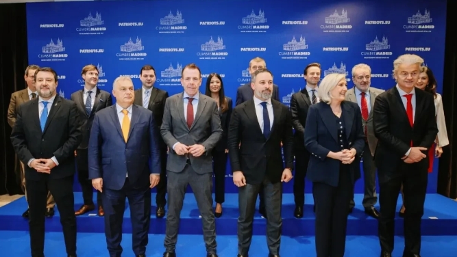 美国妥协了，换来了全球的反对！

      美国提出将乌克兰作为与俄罗斯的缓冲
