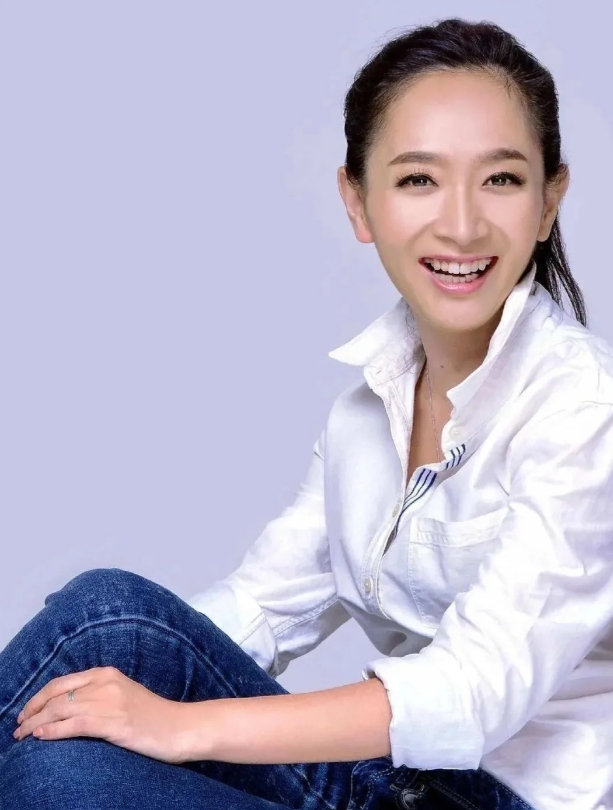 怀孕8个月还在工作的她真的幸福吗？