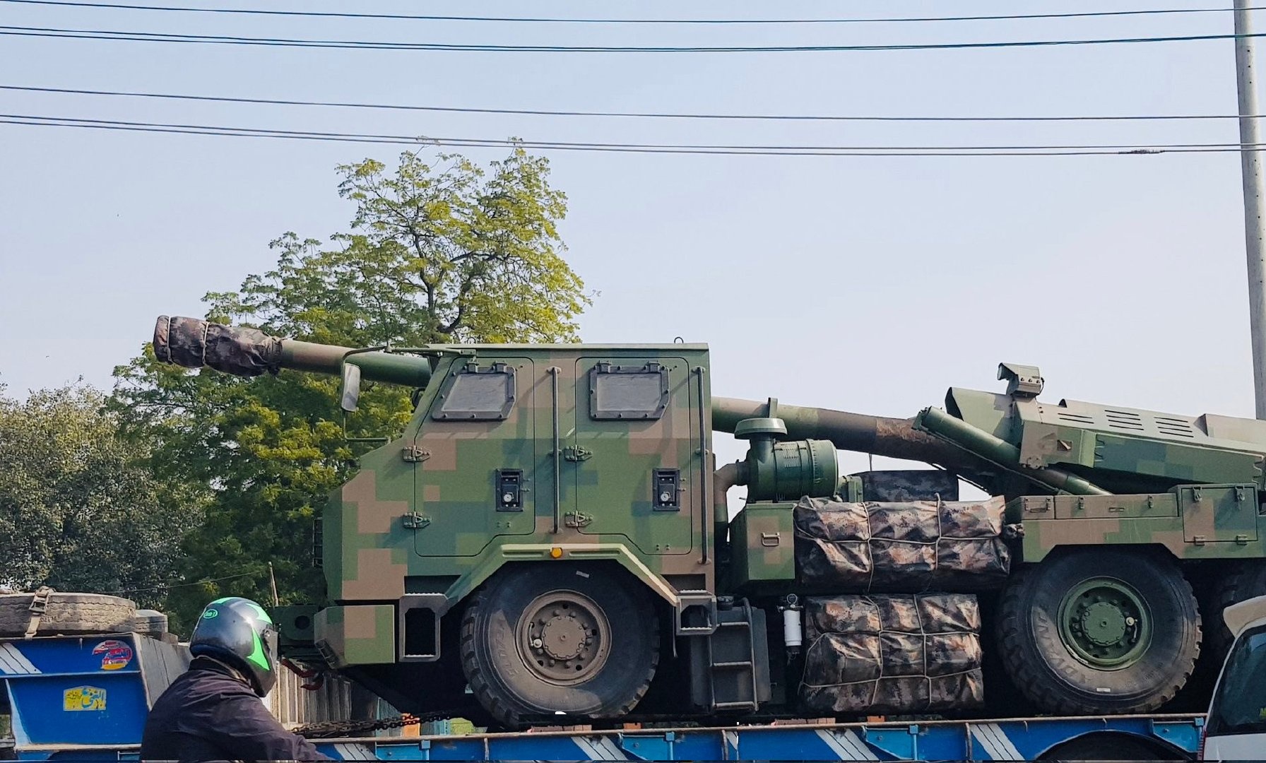 真理在大炮射程之内，而中国大炮就是真理。巴基斯坦陆军引进了我国研制的SH-15型