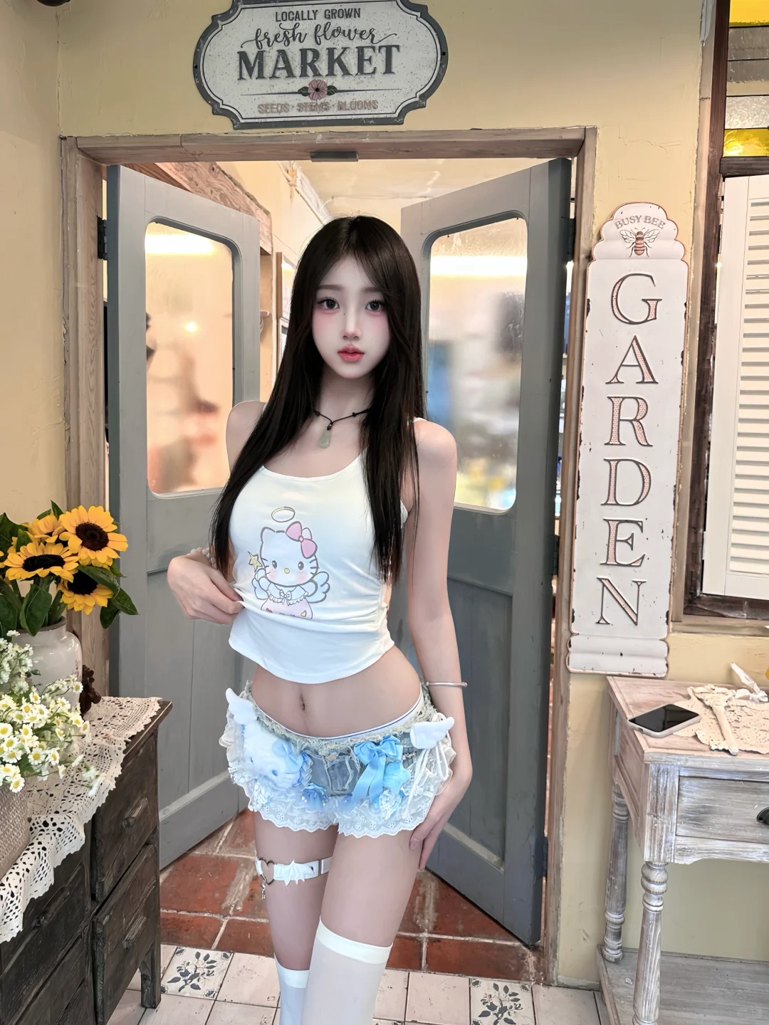 未来的老公不知道在和谁亲嘴