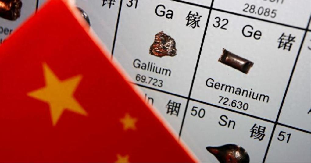 中方切断关键资源供应，七国集团恳求中国手下留情。而华春莹提出的这一问题，美欧国家
