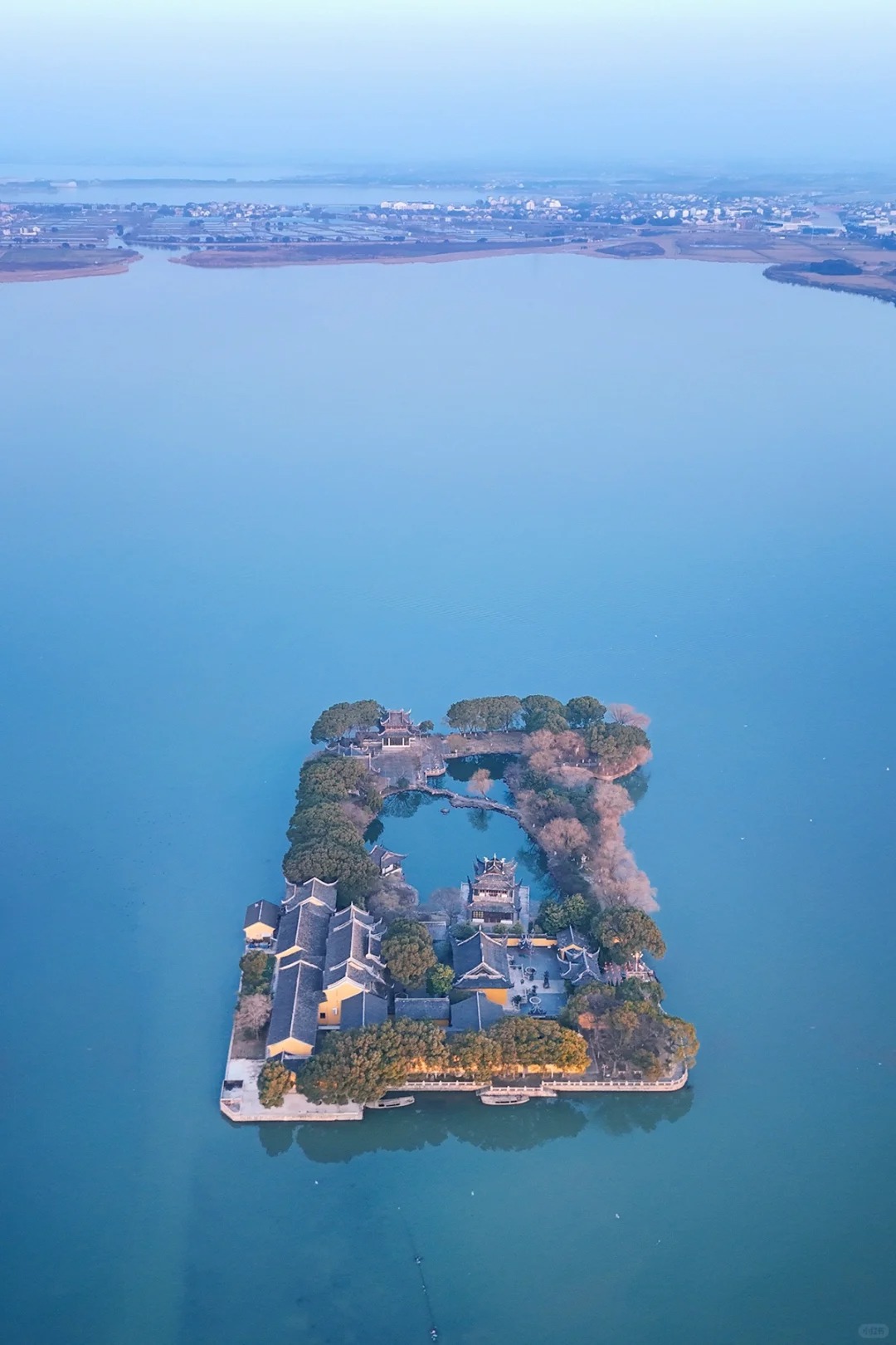 苏州同里，“避世”之洲
#小众旅行地
逛退思园，返回时想起罗星洲就在不远处，前两