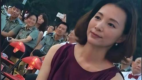 央视一姐董卿，竟因作风问题陷入困境!