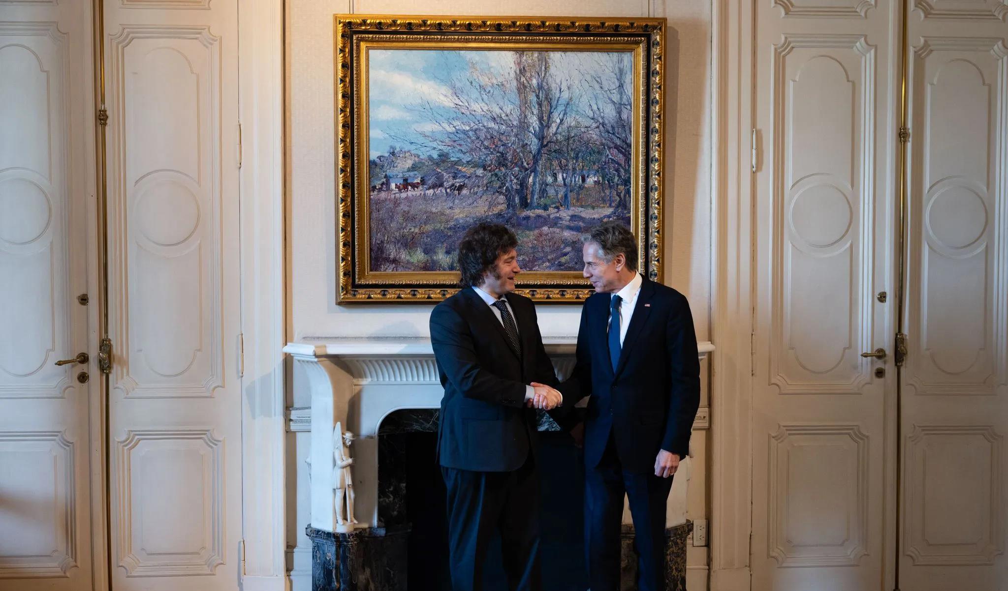 美国国务卿布林肯今天（2月24日）发文说：“我在阿根廷与米莱总统及经济部长、内政