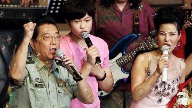 梦鸽父亲下跪也没能阻止女儿嫁李双江，李天一的叛逆或许早已注定