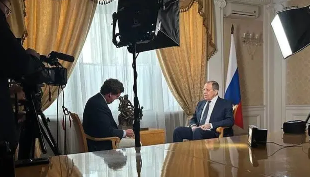 美国记者卡尔森采访拉夫罗夫的视频，在发布一个小时是100万次浏览量，现在已突破3