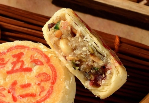 不是月饼卖不动了，是因为现在都分流了好吧……以前基本上常见的也就五仁，豆沙比较多
