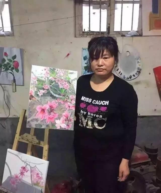 山东大妈模仿画作 卖200元引争议

                     
