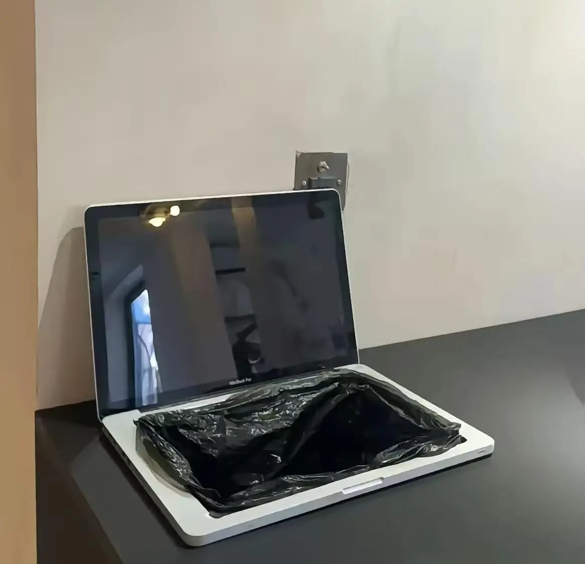 苹果公司的垃圾桶长这样？
