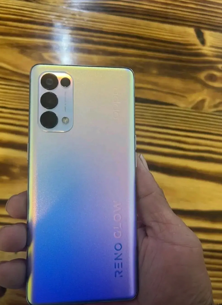 OPPO手机质量还是蛮不错的，我以前用手机基本上是两三年就要换一部，我这部OPP