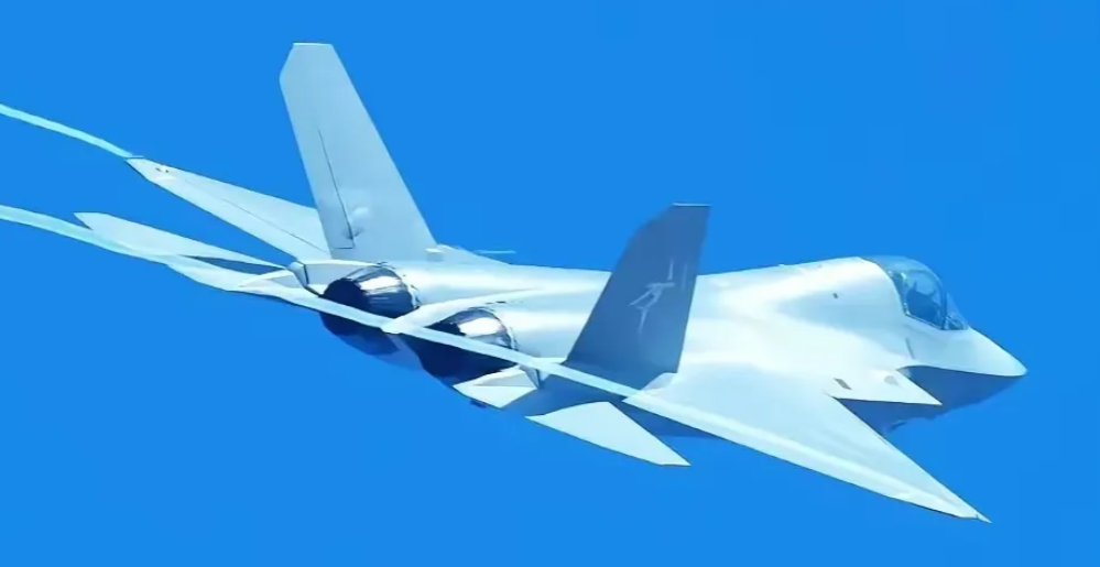 俄罗斯羡慕了！中国已经有两款五代机！近日，随着歼35亮相，中国一下子拥有了两款五