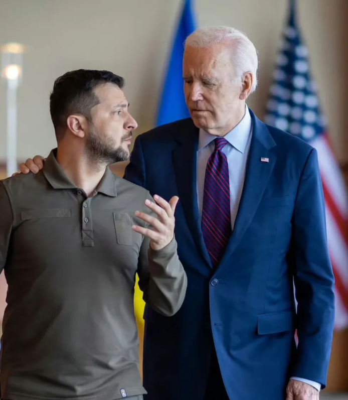 终于表态了！泽连斯基在社交平台上针对拜登宣布退选表态，泽连斯基称，拜登为乌克兰争