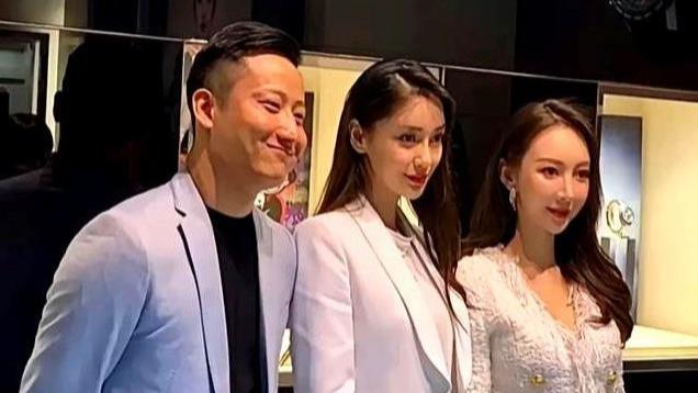 黄晓明隐婚生女？豪门迷局or明星炒作？真相扑朔迷离