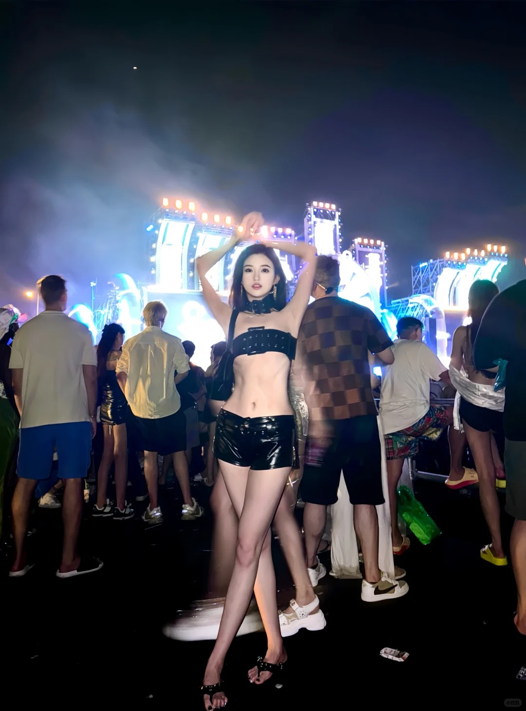 s2o🇹🇭（求审核员放过
审核员正常音乐节穿搭