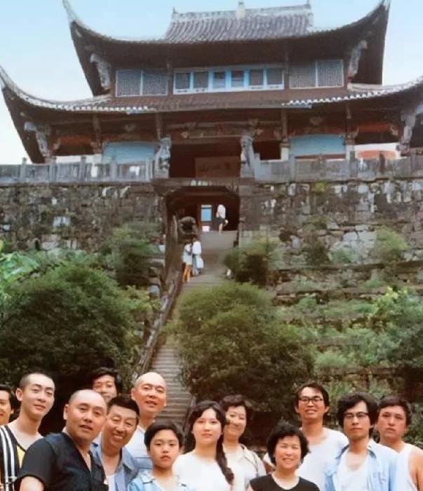 1986年，知名导演杨洁在拍摄西游记时，遇到一个难题，在拍摄“小雷音寺”这一集时