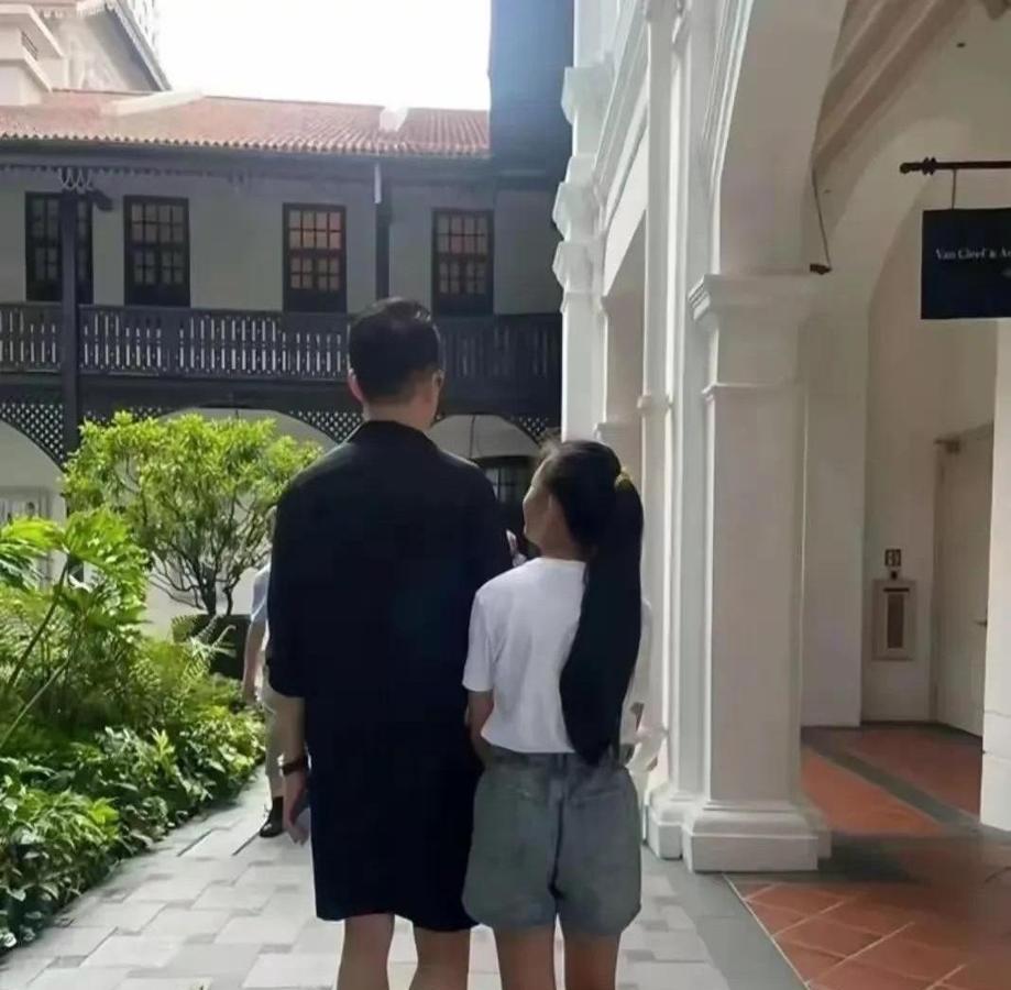 大S真的没救了，小玥儿一通电话直接撼动两岸娱乐圈！

在大S抢救现场，小玥儿一边