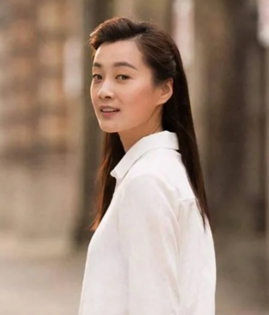 徐梵溪:中国内地影视界备受瞩目的女演员