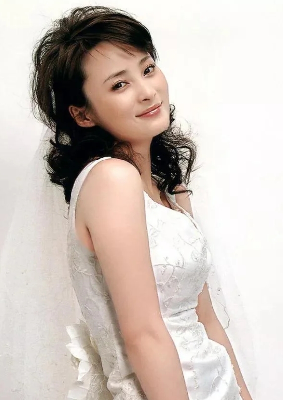 蒋勤勤魅力依旧，陈建斌选择她非偶然