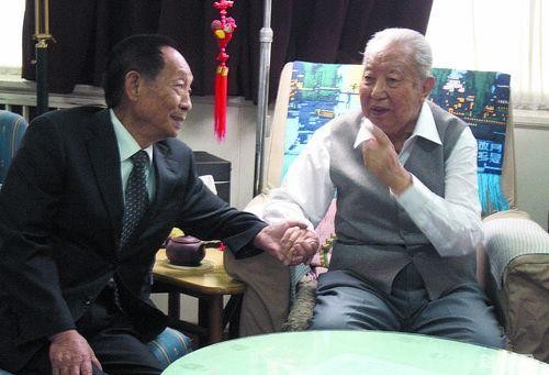 华国锋袁隆平为粮食有交情

                          
