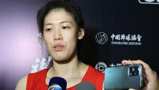 女排李盈莹传出可能退役的消息，背后似揭示三个事实。

一，若蔡指导留任定局，或致