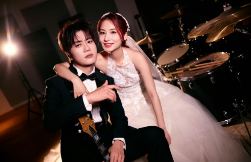 陆虎将在丽江举办婚礼