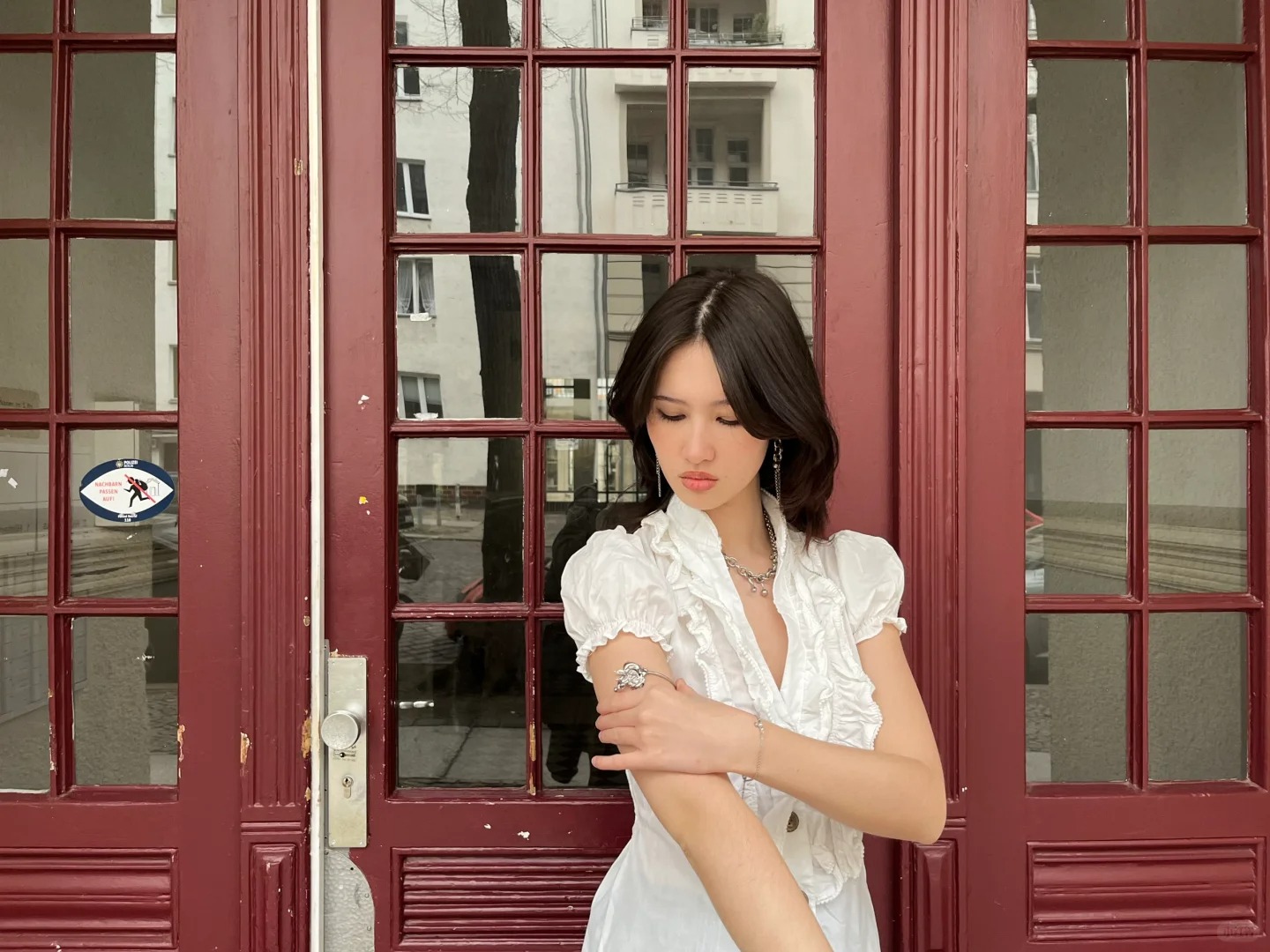 雪菲的ootd
首饰都是 Justine Clenquet 的