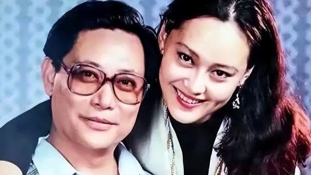 她私生活有多混乱？抛弃病夫傍导演、 嫁比利时富商、二胎生父成迷