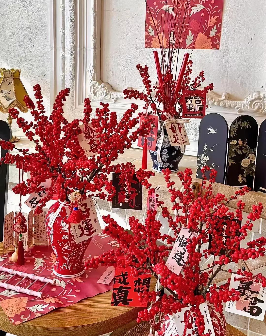 春节十个不要
一、不穿白衣服
二、不说丧气话
三、不打骂孩子
四、不借钱与他人