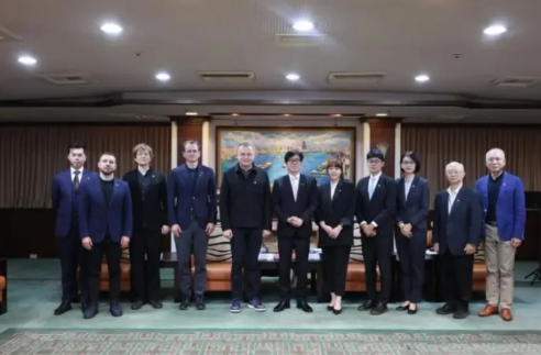 乌克兰利沃夫市市长萨多维率团窜访台湾！据台湾省媒体1月2日报道，萨多维一行已抵达