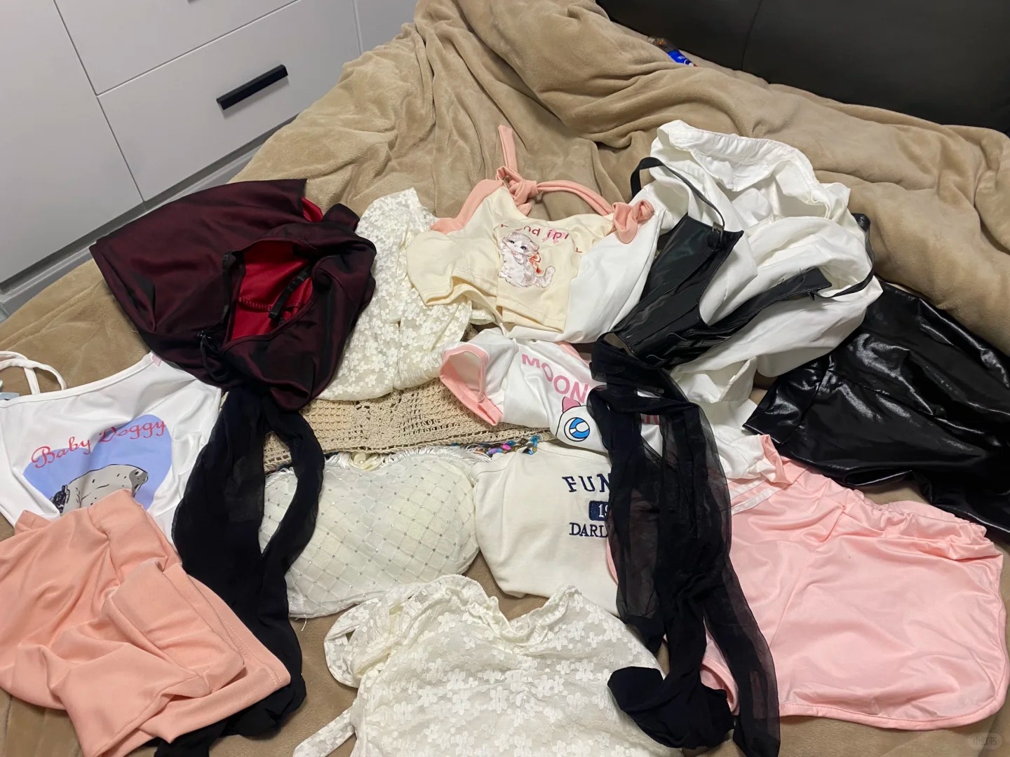 每一件都绝美！👗
收拾旧衣服闲置了这么多怎么办啊！