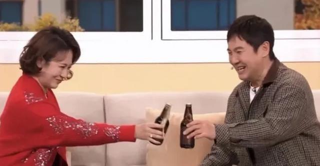 刘涛央视春晚惊艳亮相，演技转型之路备受关注！看完这则新闻，不得不说，刘涛这波操作
