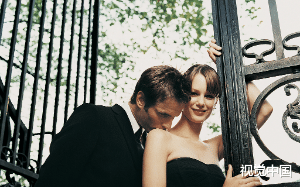 他们笑话我，「笨蛋美女玩弄霸总翻车反被强制爱。」  那是他们不知，爱情三十六计，第一计，欲情故纵。